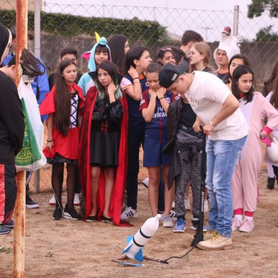 Equipe branca comemora vitória na I Gincana Científico-Cultural