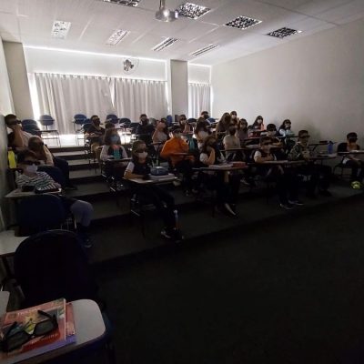 6° ano tem aula prática sobre sistema solar