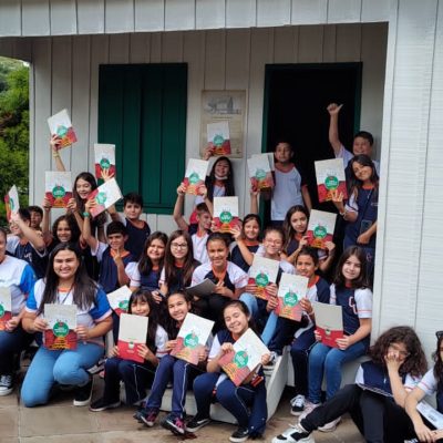 Alunos do 6º ano têm aula de campo no Museu Histórico de Entre Rios