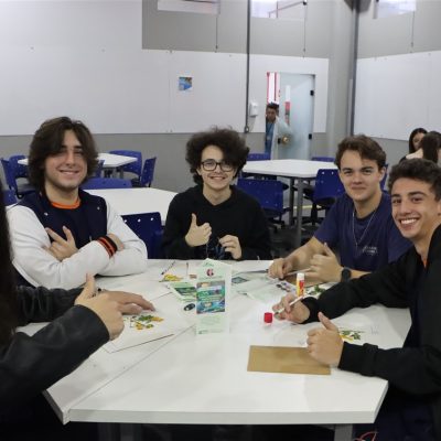 3º Encontro de Botânicos da Região Sul: Colégio Guairacá participa de oficina de extensão