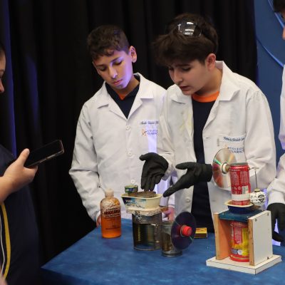 Com projetos e experimentos incríveis, Colégio Guairacá realiza Feira de Ciências