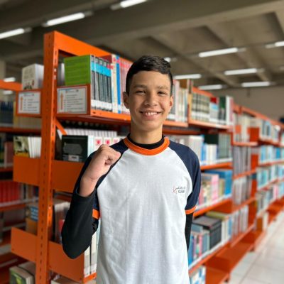 Aluno do Colégio Guairacá conquista medalha de bronze na Olimpíada Brasileira de Matemática Financeira