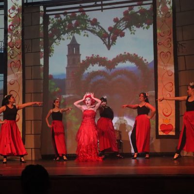 Com um espetáculo emocionante, Colégio Guairacá realiza Festival de Teatro 2025