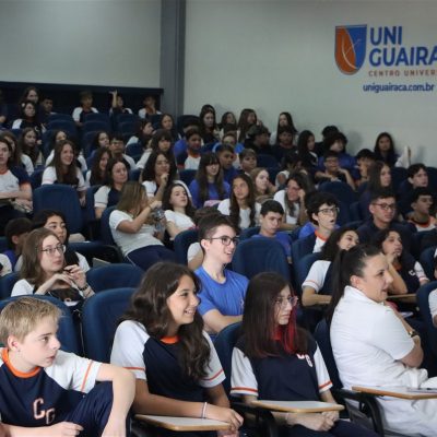 Primeiro dia de aula do Colégio Guairacá é marcado por diversão e amizade